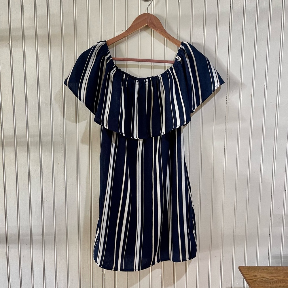 Forever 21 Off Shoulder Dress size small